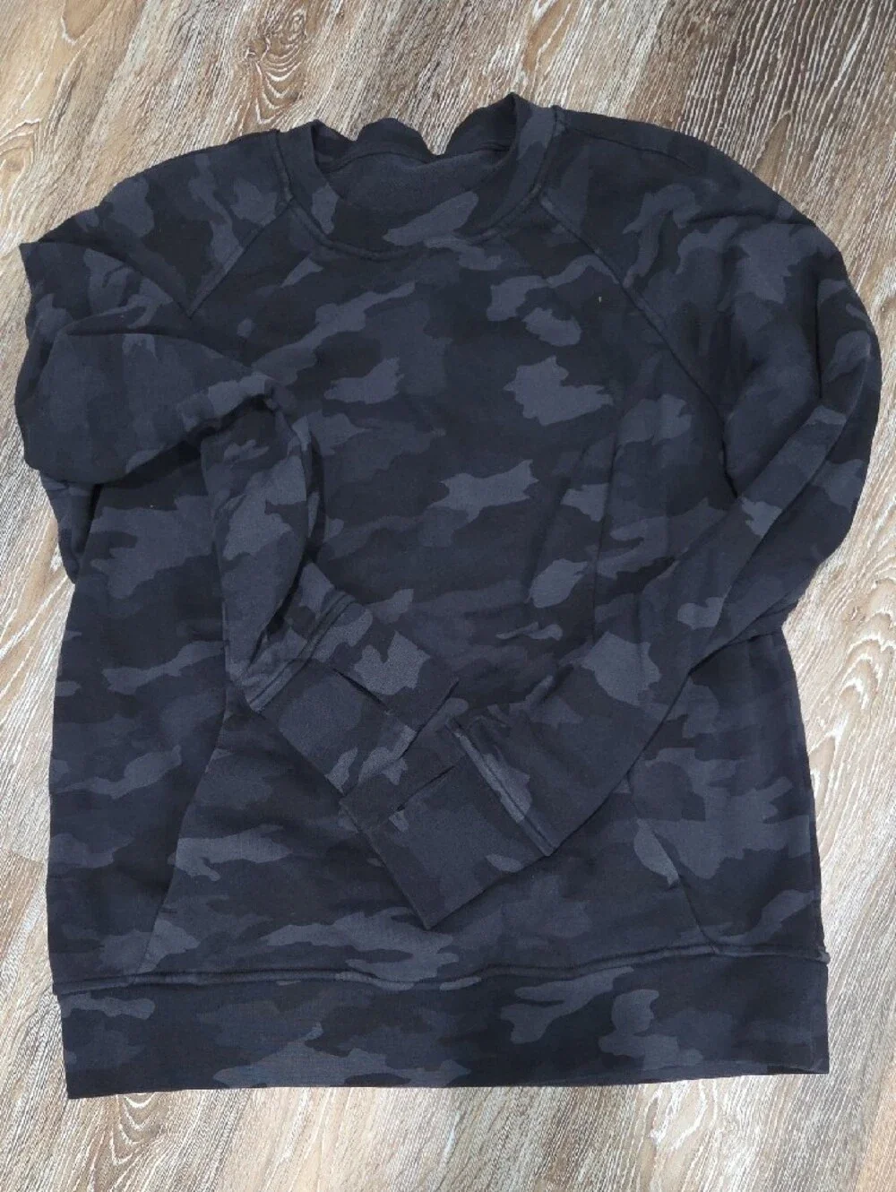 Lululemon Black Camo Pullover Sweatshirt Size 12